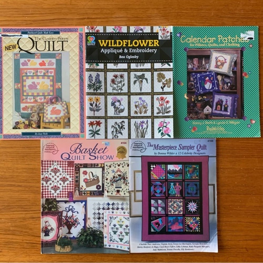 5 Quilting booklets/magazines.